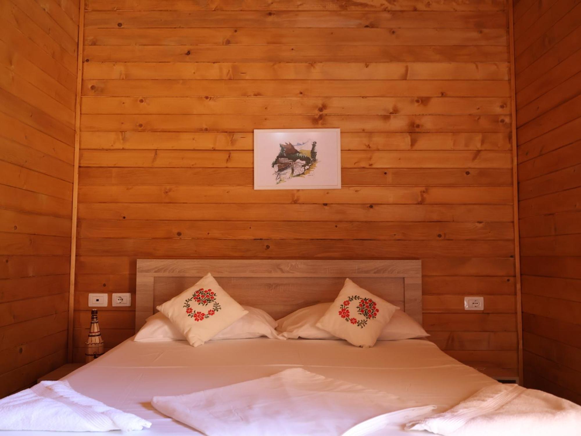 Mik Hotel Valbona Esterno foto