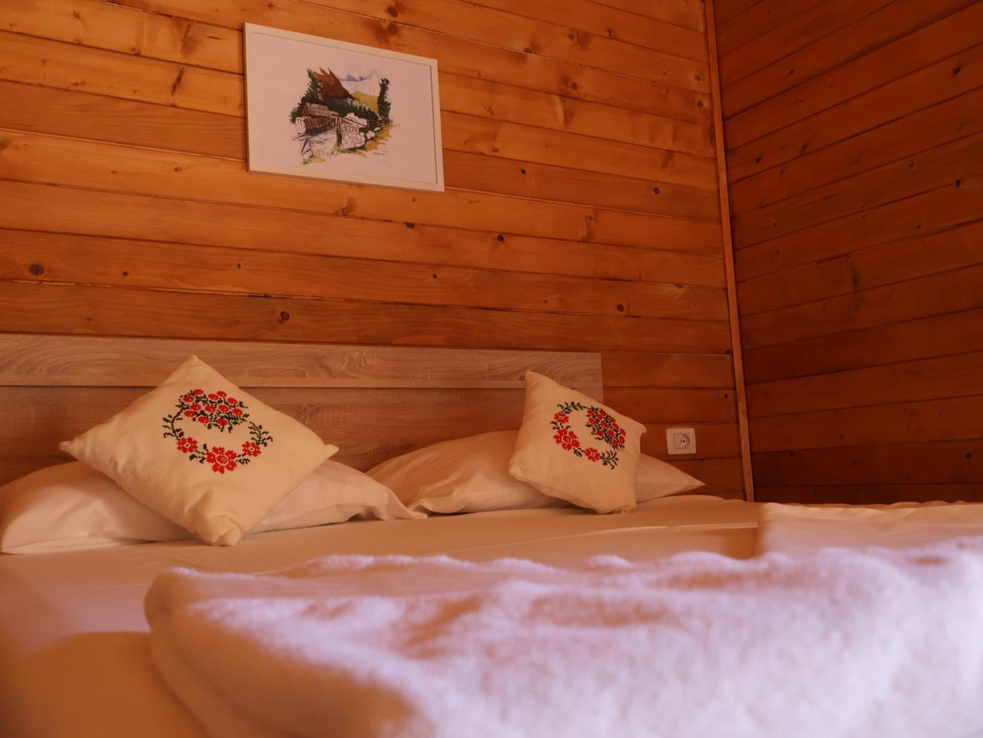 Mik Hotel Valbona Esterno foto