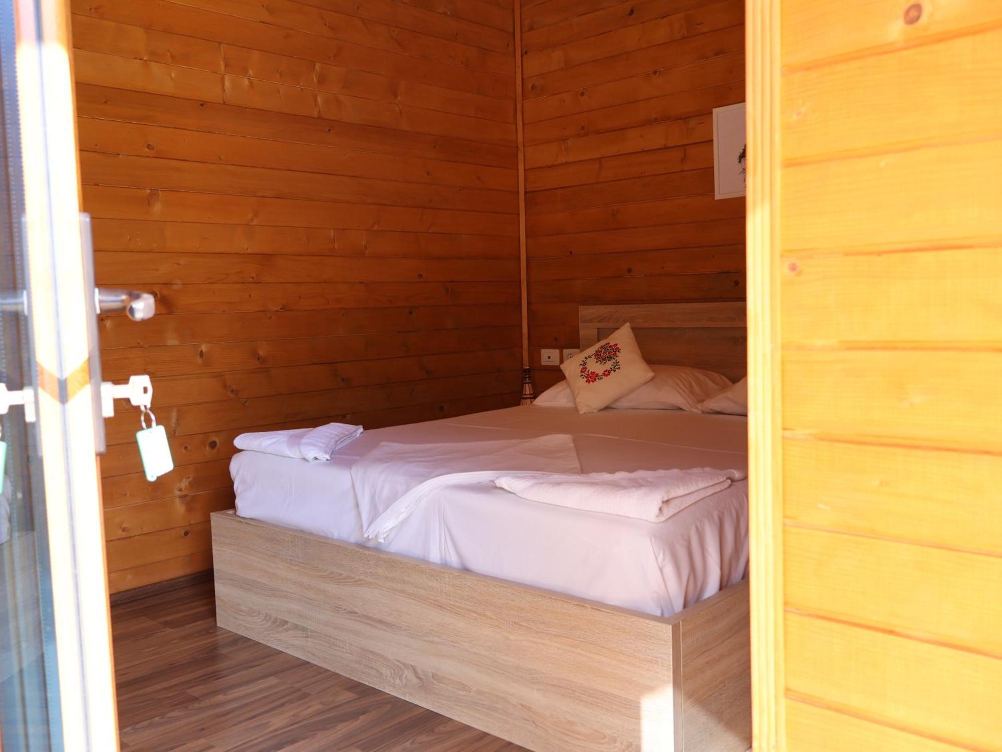 Mik Hotel Valbona Esterno foto