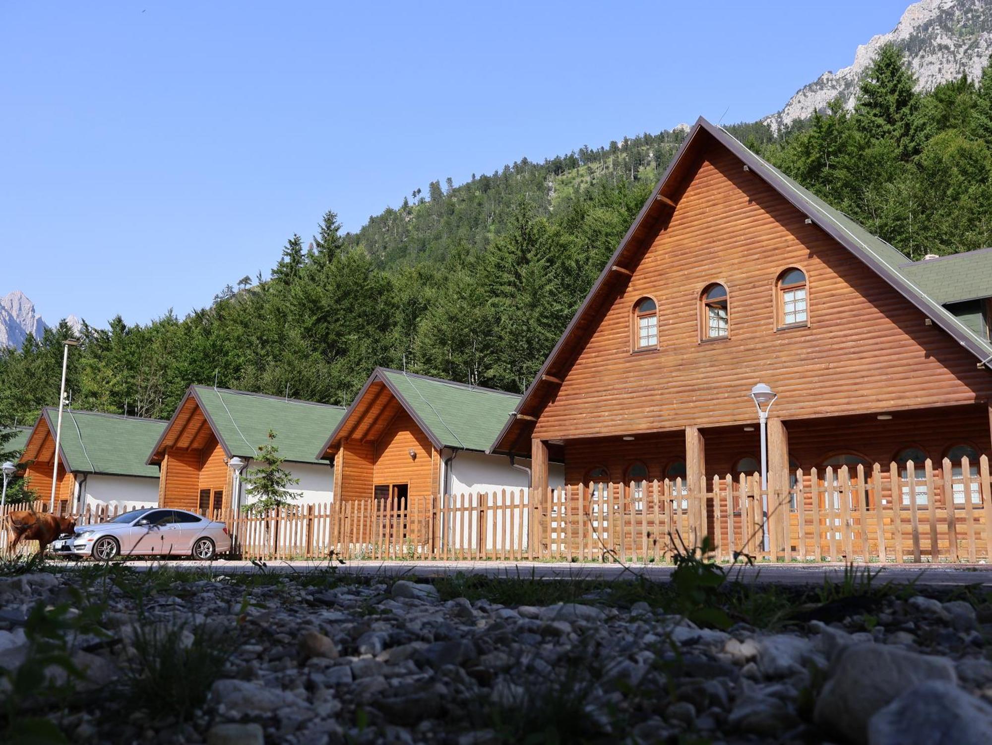 Mik Hotel Valbona Esterno foto