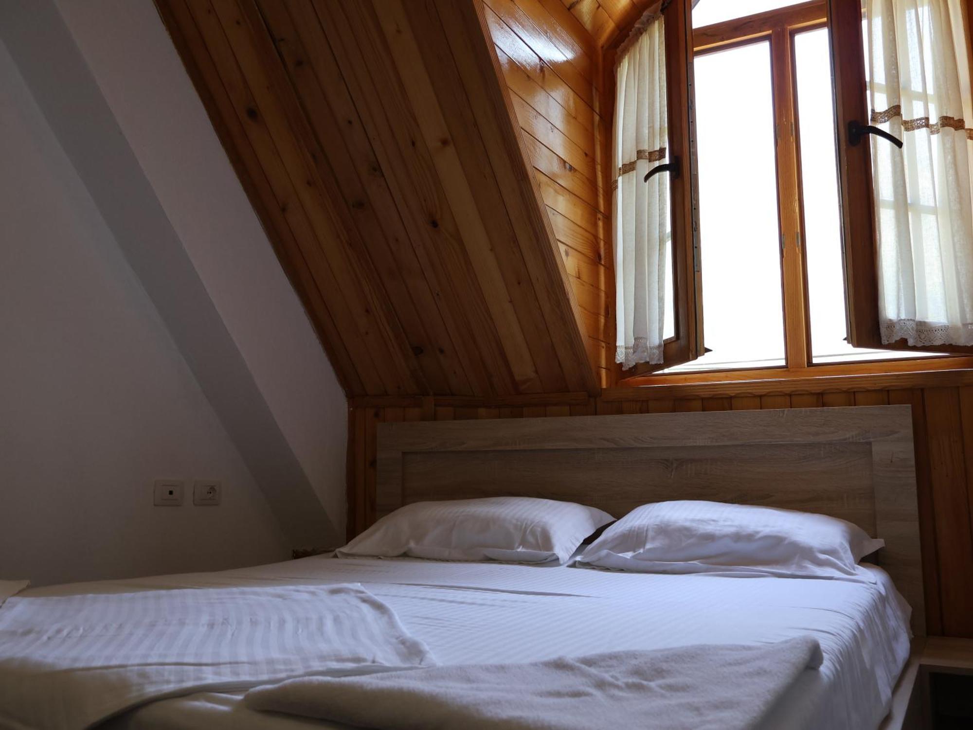 Mik Hotel Valbona Esterno foto