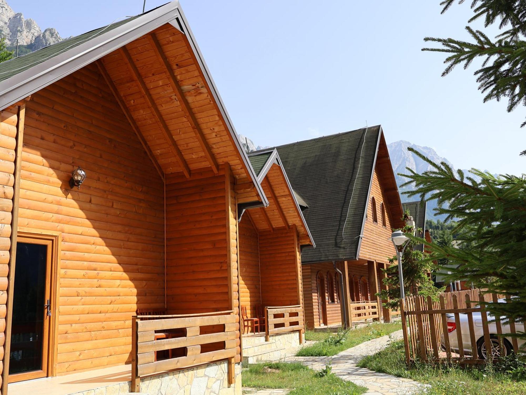 Mik Hotel Valbona Esterno foto