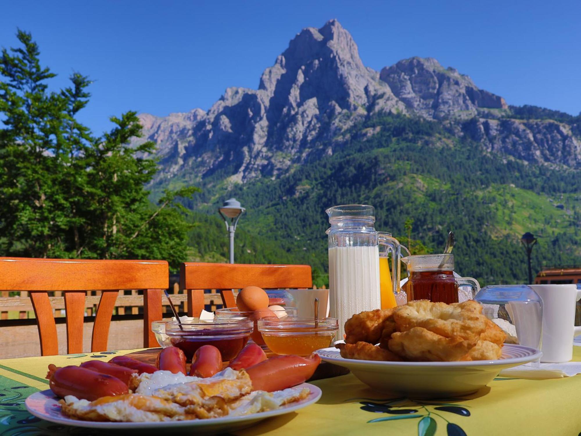 Mik Hotel Valbona Esterno foto