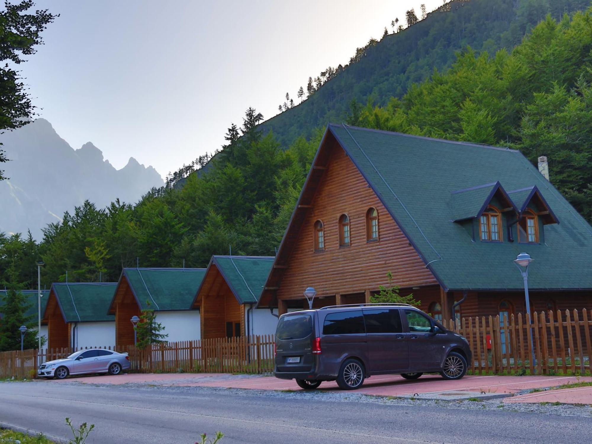 Mik Hotel Valbona Esterno foto