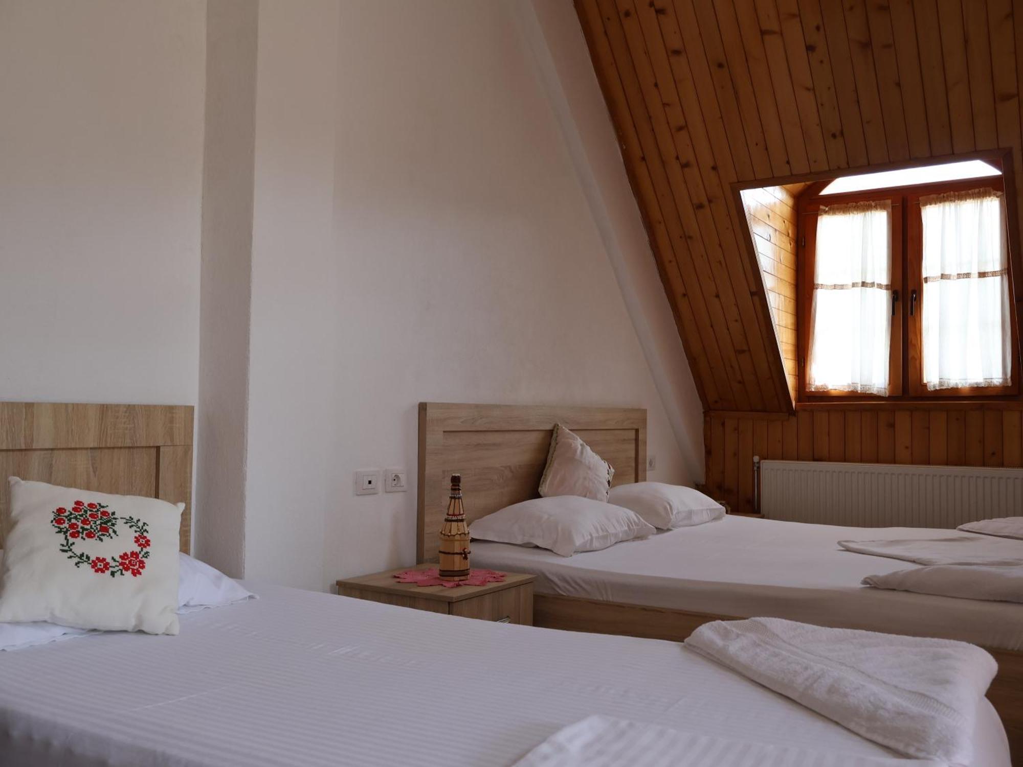 Mik Hotel Valbona Esterno foto
