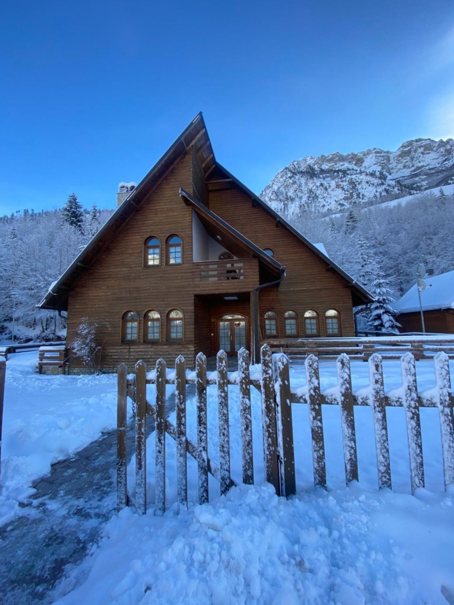 Mik Hotel Valbona Esterno foto