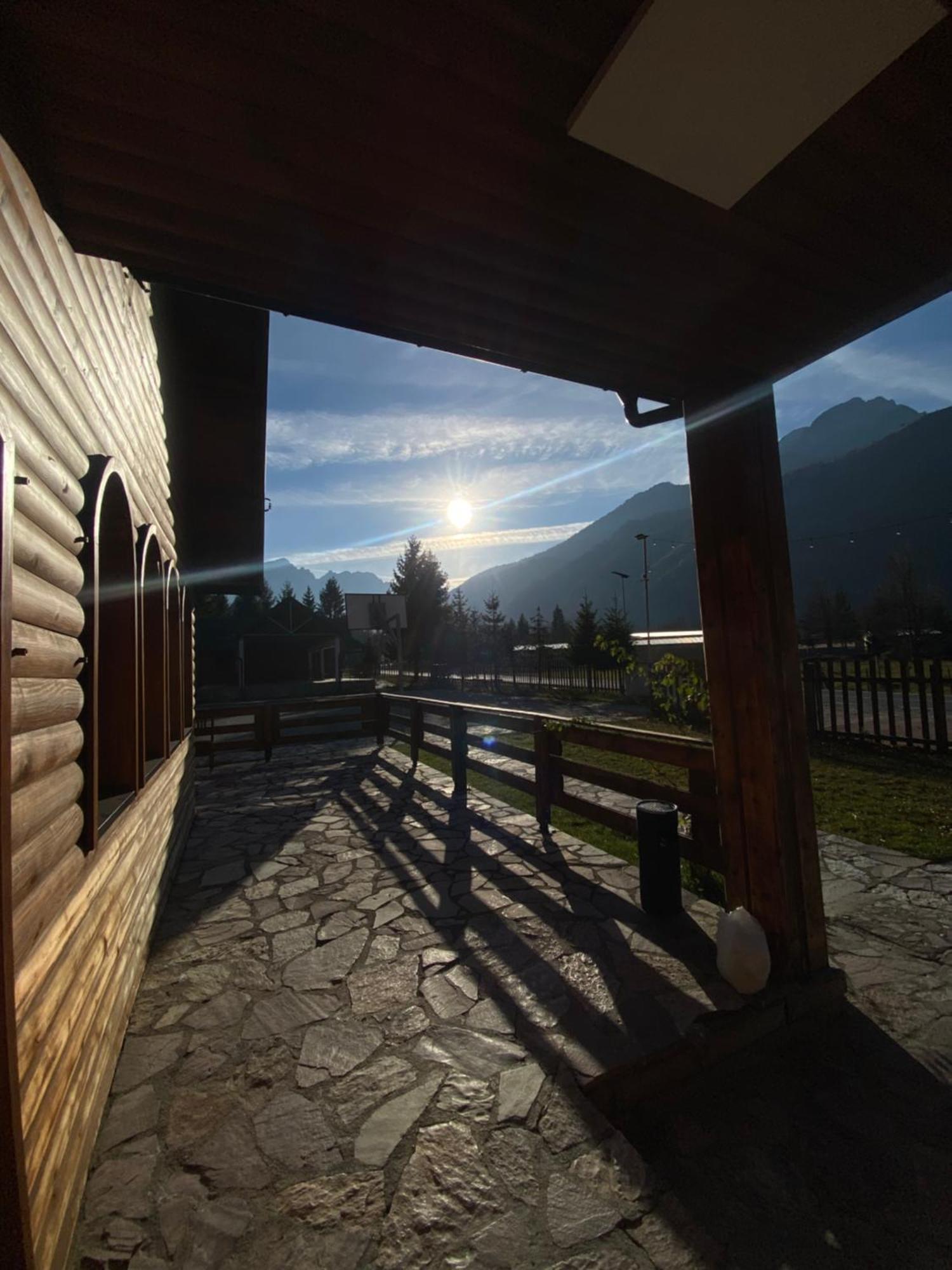 Mik Hotel Valbona Esterno foto