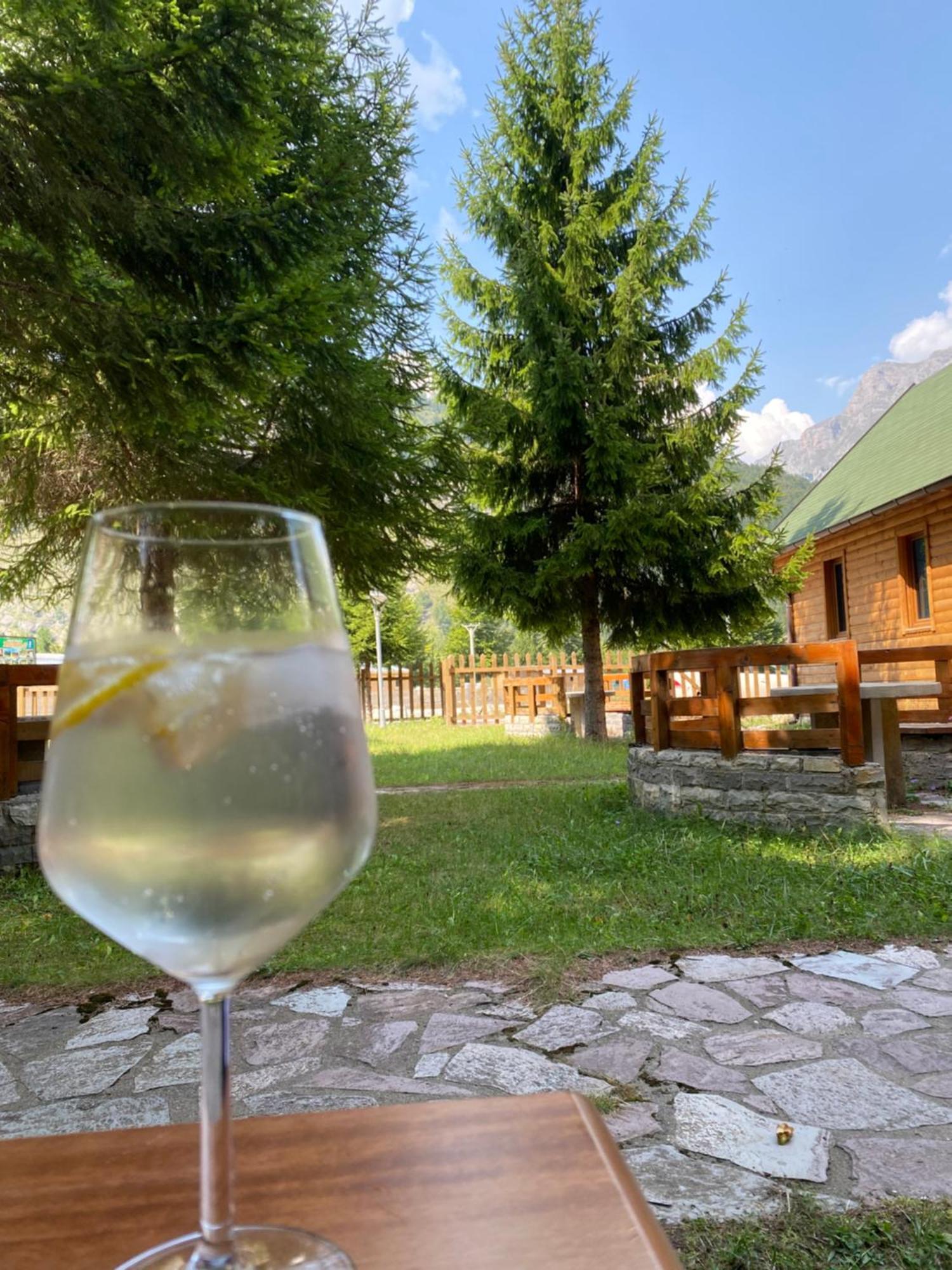 Mik Hotel Valbona Esterno foto